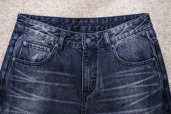 Jeans Hardware on Streetwear Baggy Jeans