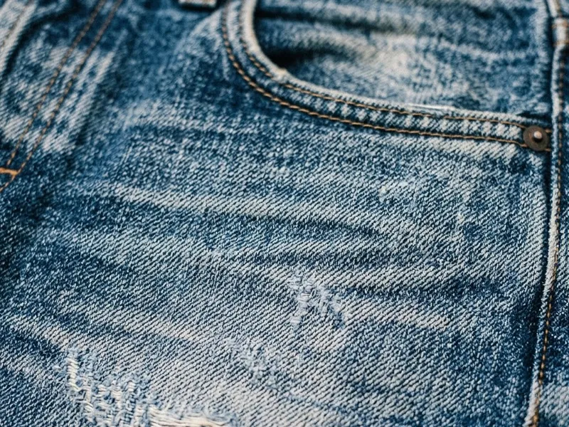 worn and distressed jeans effects by laser