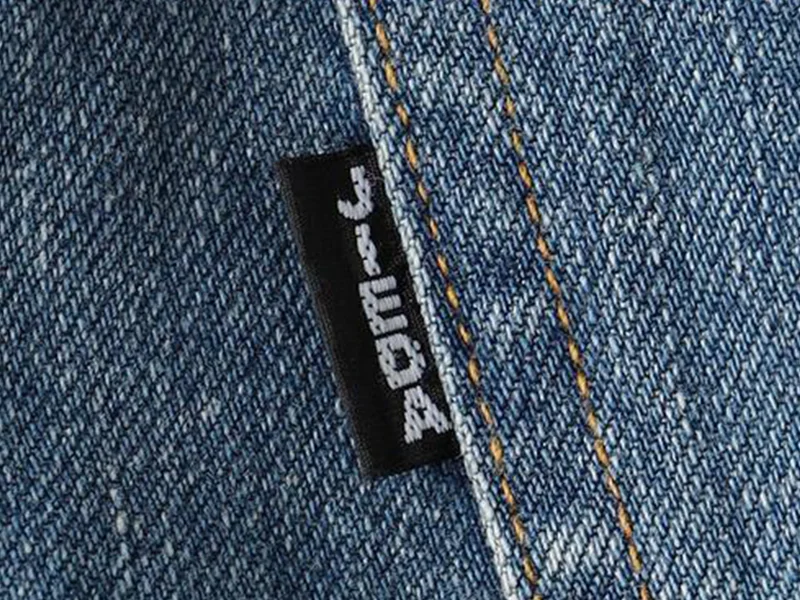 Flag & Detail Jeans Labels